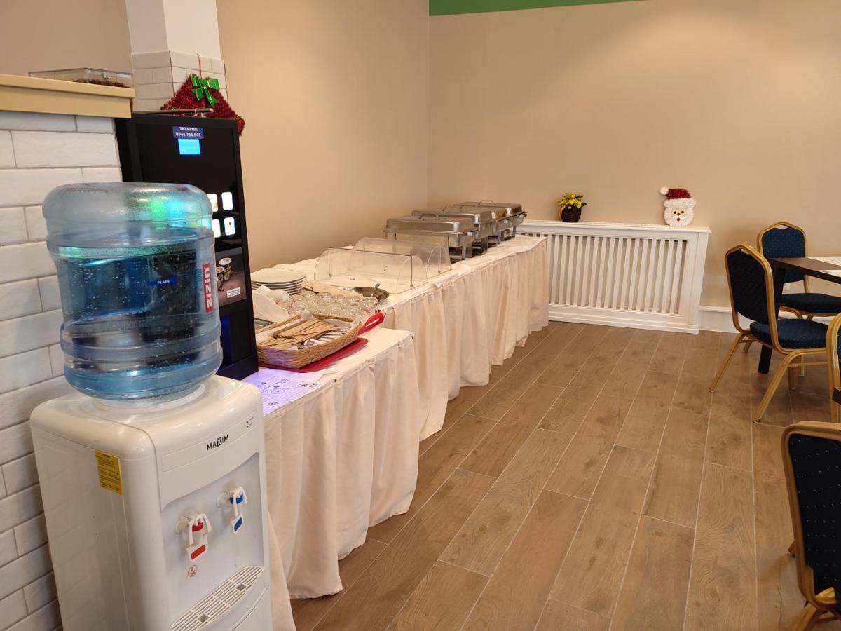 Hotel Iri Buşteni エクステリア 写真