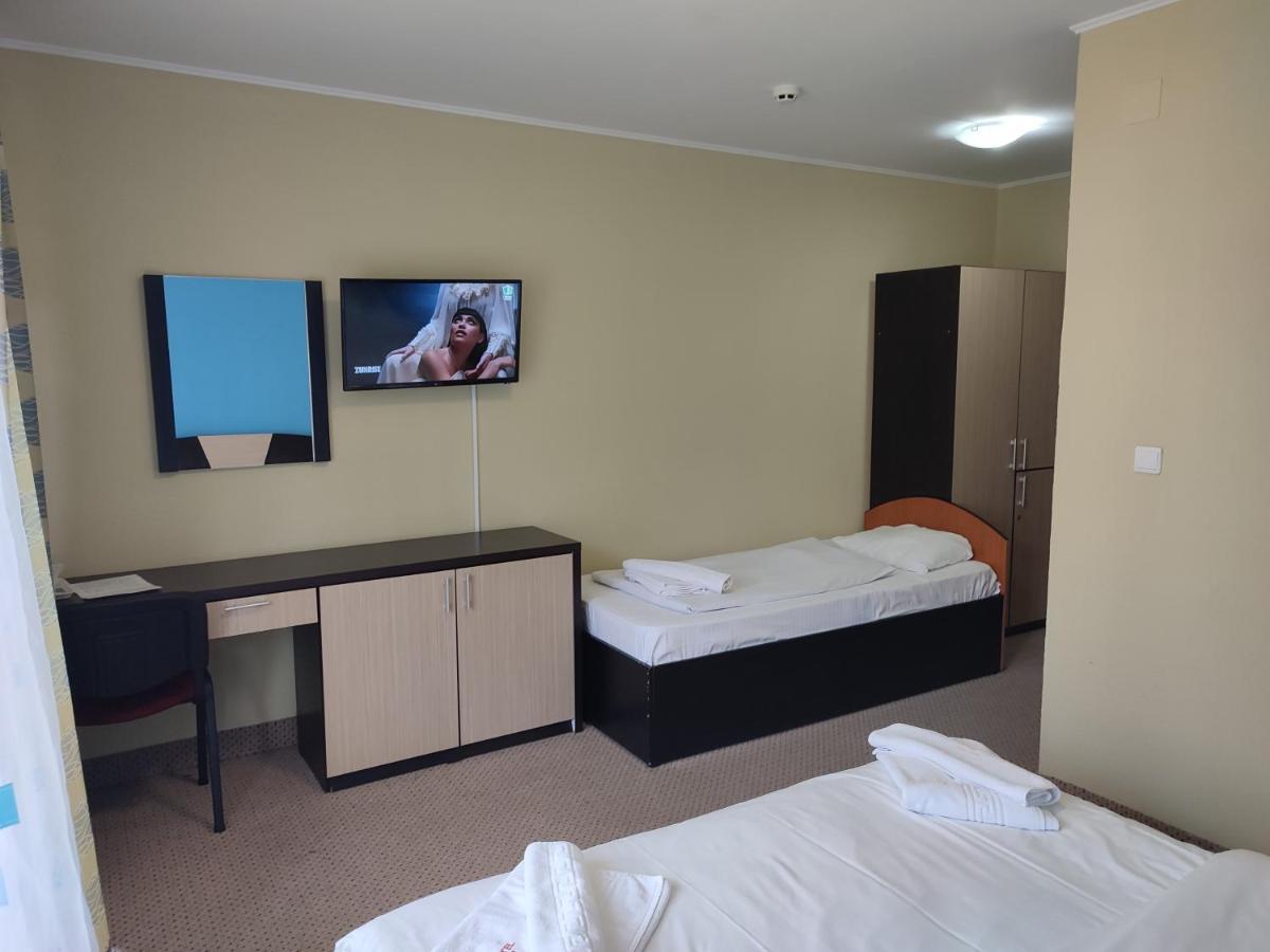 Hotel Iri Buşteni エクステリア 写真
