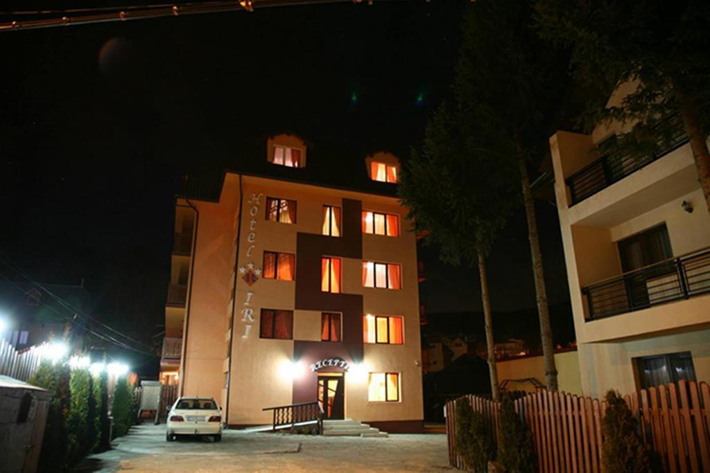 Hotel Iri Buşteni エクステリア 写真